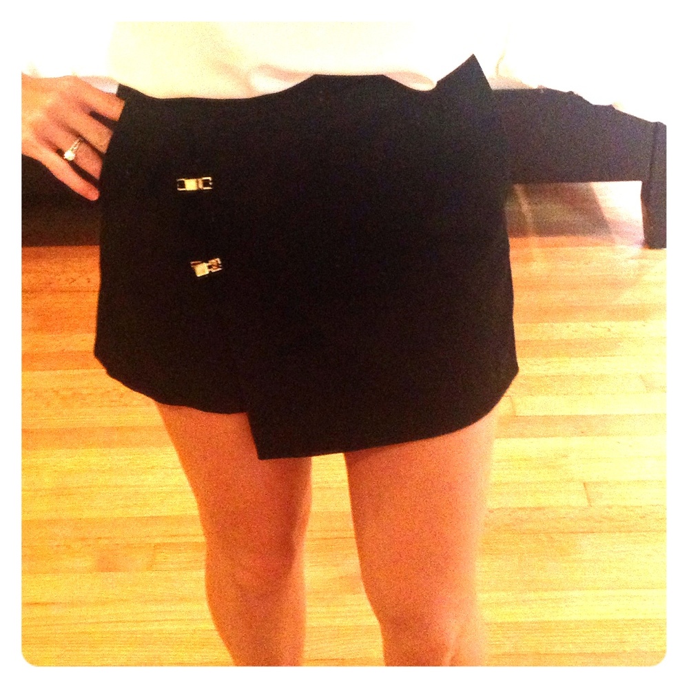 XS Zara Skort! Only been worn once!